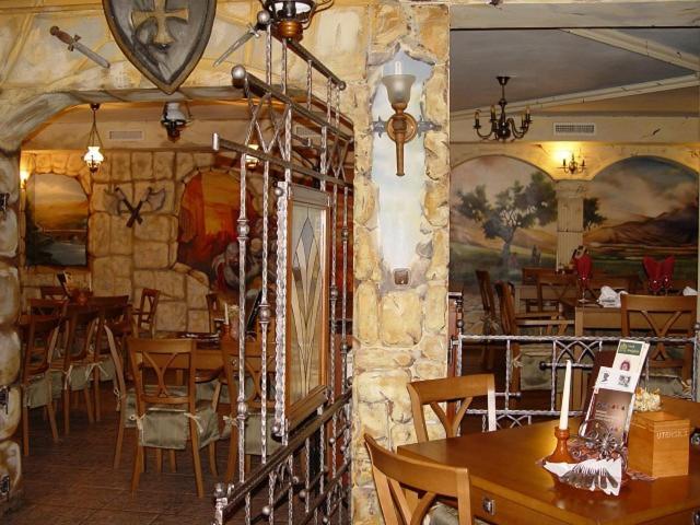 Hotel Don Quijote Középkori Panzio és Étterem Lenti Exterior foto