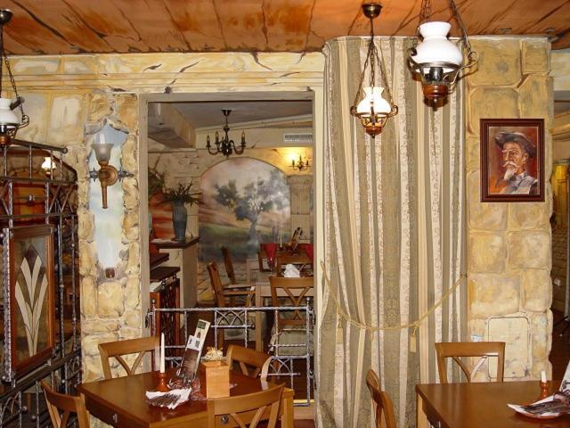 Hotel Don Quijote Középkori Panzio és Étterem Lenti Exterior foto